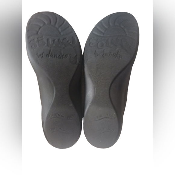 DANSKO SOLVEI Slip On Clogs Black Leather Womens size 6 - Picture 5 of 8